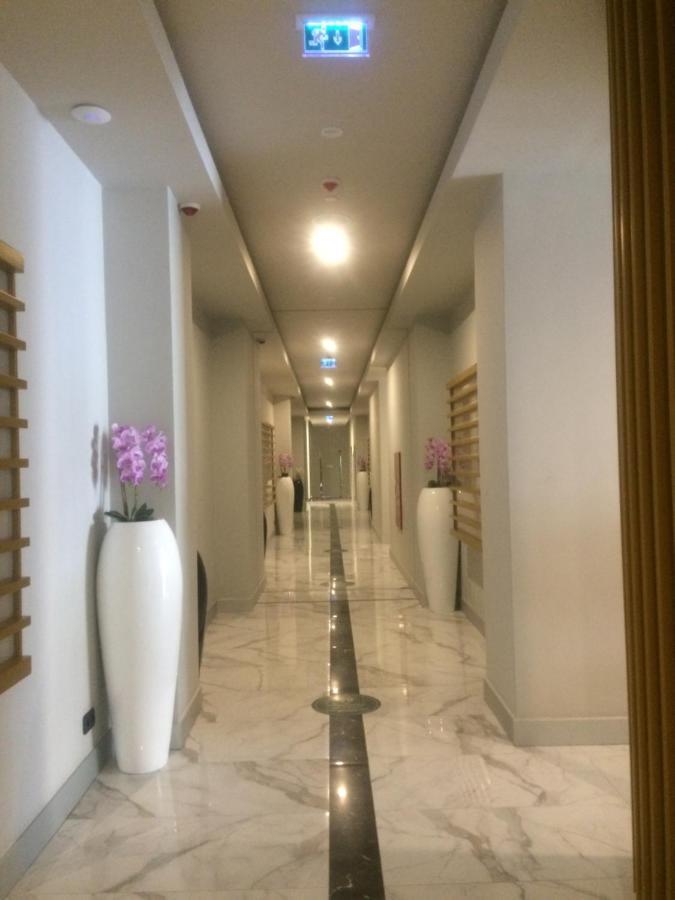 Orbi Сity Sunny Apartments High Floor Batumi Esterno foto